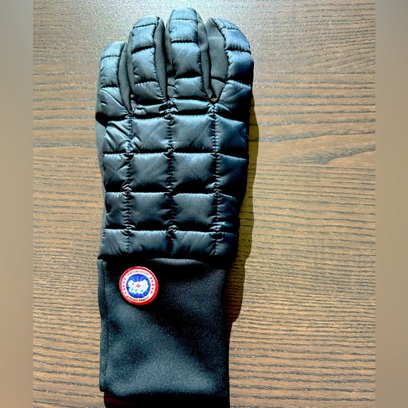 Canada Goose Northern Liner Glove *LEFT HANDED GLOVE ONLY* - Picture 1 of 2